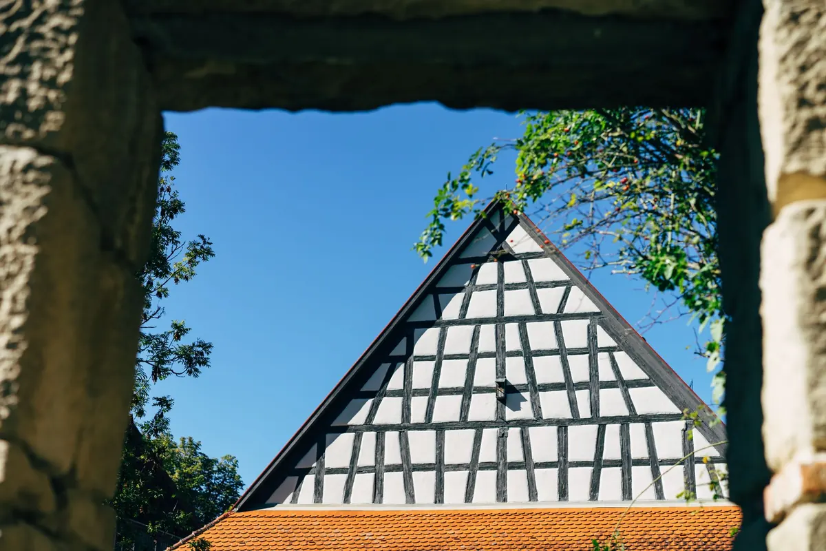 Gable End vs Hipped Roof: Which Is Better for a UK Home?